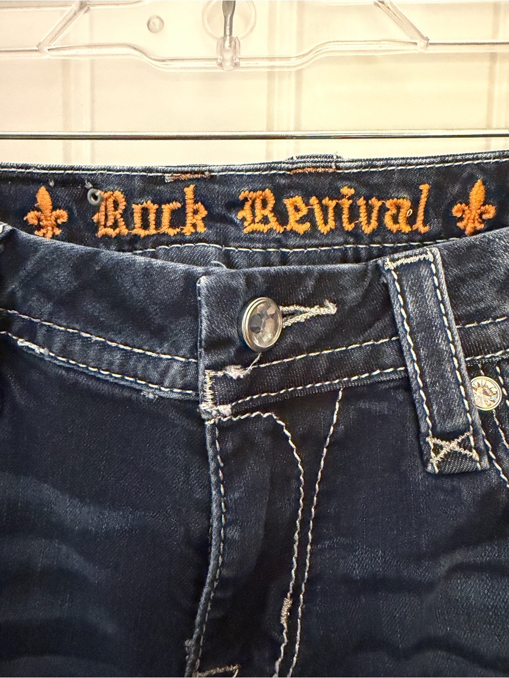 Rock Revival women’s Betty Easy Boot, BootCut Jeans with Embellished Pockets - Picture 4 of 6